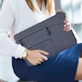 Pikkukuva 6 / 6: 12 tuuman MacBook Air -kannettavan suojapussi taskulla