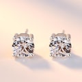 Pikkukuva 6 / 7: Valkoiset hopeoitu Cubic Zirconia -simuloitu timantti, kiiltävät pyöreät nappikorvakorut 925 sterlinghopeaa