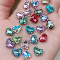 Miniatyrbillede 4 af 5: 20 stk. Neglekunst Rhinestones Diamanter 8,5 * 10 mm Hjerteformet Glansfuld Glas Krystal Rhinestones til 3D Negledekorationer Tøj Smykker Tasker DIY Håndværk