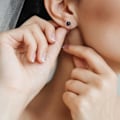 Miniatyrbilde 4 av 5: Ørepynt med nagler, barring med CZ-steiner, lynbolter og mikronagler for kvinner