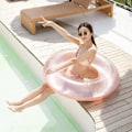 Miniatyrbild 3 av 5: Glitter Badring, Uppblåsbar Hållbar Rundformad Sommar Pool Strandfest Simring