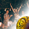 Miniatyrbild 5 av 5: 10FT Moon String Lights -20 LED Mån- och stjärnslingor batteridrivna, med timer Sovrumsfest Holiday väggdekoration inomhus jul