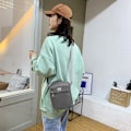 Miniatyrbillede 3 af 5: Sports crossbody taske med vandtæt multi-lomme