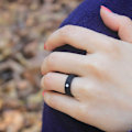 Miniatyrbild 7 av 7: 7 Pack Silikonbröllopsringar för Kvinnor Gummiband Set Tunna Silikon Stacking Ringar med Zirkon Inlägg 5,5 mm Bredd Storlek 6-10