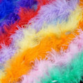 Miniatyrbild 11 av 11: Kalkonfjäderremsa Fluffig Boa 2M Dam Party Bröllopsdekor DIY Hantverk. red one-size