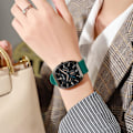 Miniatyrbild 10 av 11: Lyxigt Silikonarmband Mode Dam Vattentät Klocka Unisex För Män Kvinnor Mode Koreansk O6f1 Red One size
