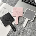 Miniatyrbild 4 av 11: Handspegel Enkel Fjäril Handhållen Spegel Sminkspegel Skönhet C9q4 black One size