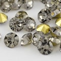Pikkukuva 1 / 2: 100 Black Diamond kartiomainen Swarovski upotuksille Ø 3,4 mm (PP27)