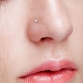 Miniatyrbilde 9 av 9: 1 St  Skruvbar näspiercing i IP 316L stål Hjärtformad CZ 4 Stål / Rosa CZ
