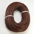 Miniatyrbilde 3 av 4: 5 meter  läderrem 2 mm. tjock , 4 färg val. 1 svart