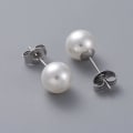 Miniatyrbillede 2 af 2: REA__2 Par Studs Örhängen i 316L Kirurgiskt stål med 8 mm. pärla