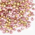 Pikkukuva 1 / 3: 200 Rosa koniska Swarovski kristaller för inlägg Ø 3,4 mm(PP27) Pink