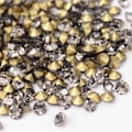 Pikkukuva 5 / 11: 50 Koniska Swarovski kristaller för inlägg Ø 6 mm Svart 2 Svart