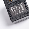 Miniatyrbild 3 av 5: Spänningsomvandlare Spänningsomvandlare 110V/220V 220v/110v effekt 50W