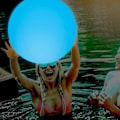 Miniatyrbild 5 av 5: Uppblåsbar LED Strandboll, 13 Färger Lysande Uppblåsbara Bollar, Utomhus Strand Simbassäng Lekboll med LED-ljus