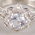 Miniatyrbillede 5 af 6: Elegant Hult Ring med Klynge - Forlovelses- og Bryllups Smykker - Stakkebare Ringe til Kvinder
