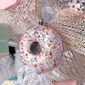 Pikkukuva 3 / 4: Joulu Kraft Paperi Puu Koristeelliset Koristeet Joulupallo Makronit Donut Set of 32 Macarons