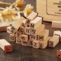Miniatyrbilde 7 av 7: Trestempler med bokstaver og tall i tre - Multifunksjonelle trestempler i typewriter-skrift