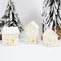 Miniatyrbillede 1 af 7: 3 stk. Julelandsby Snedækket Scene, Julelandsby Hus Hvid, Julepynt Lys white