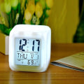 Miniatyrbild 5 av 7: Digital väckarklocka med 7 färger och stor LED-display