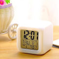 Miniatyrbild 2 av 7: Digital väckarklocka med 7 färger och stor LED-display