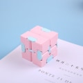 Miniatyrbillede 1 af 5: Uendelig Terning Afstressningsgenstand Lomme Terning Macaron Lomme Flip Terning Afstressning Mini Lomme Terning Pink Infinite Cube