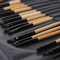 Miniatyrbillede 2 af 3: 24 stk. Professionelle bambus makeupbørster i etui