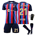 Pikkukuva 2 / 6: Jalkapalloasusetti No. 10 Massey, No. 9 Levin, No. 8 Pederi ja No. 30 Garvey No. 17 with Socks #XS