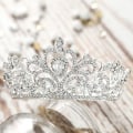 Pikkukuva 1 / 4: Vintage-tyyliinen kuningattaren tiara hääkruunu pää ja tarvikkeet