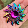 Miniatyrbilde 4 av 8: Metallisk fargerik legering fingertoppgyro Fingerrotasjon Finger Nyttig verktøy for stressreduksjon Colorful Death White 109