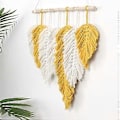 Miniatyrbild 3 av 5: Handgjord Macrame Väggbonad Fjäder Boho Väggdekor Gul Chic Vävd Blad Tofsar Dekoration Bomullsdekorationer Gobeläng Rum Dekoration För Sovrum Liv