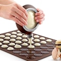 Pikkukuva 4 / 5: 48-paikkainen tarttumaton silikoninen macaron-leivontamatto, tarttumaton silikoninen macaron-leivontamuottisetti, kapasiteetti macaroon-setti