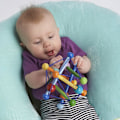 Pikkukuva 4 / 5: Dww-Toy Color Burst -helistimen ja purulelun tarttumislelu, 15,25 x 15,25 x 15,25 senttimetriä