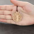Miniatyrbild 5 av 5: Justerbara repkedjor runda trähänge halsband för män Retro Saint Benedict Medal religiösa smycken kolye colar NC166