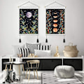 Miniatyrbild 3 av 5: Väggdekor Set med 2 Väggbonader, Månskensgård Väggbonad, Månsfas Väggbonad, Blommor och Rankor Väggbonader, Svart Golvväggbonad