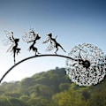 Miniatyrbilde 2 av 2: Dansende fe Dandelion Statue Ornament Stakes Dandelion B