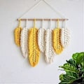 Miniatyrbild 1 av 5: Handgjord Macrame Väggbonad Fjäder Boho Väggdekor Gul Chic Vävd Blad Tofsar Dekoration Bomullsdekorationer Gobeläng Rum Dekoration För Sovrum Liv
