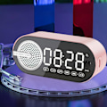 Miniatyrbillede 1 af 3: Intelligent Sensing Bluetooth Sound Alarm Clock, Bluetooth Sound, Dazzling Lights, Portable Mini Desktop, Home And Outdoor（Pink）