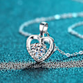 Miniatyrbild 3 av 5: Zirkonhjärta Hänge Halsband 6.5mm S925 Silver D Färg Ideal Cut Diamant Halsband För Kvinnor（Zirkon）