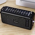 Pikkukuva 1 / 5: Ulkoinen langaton Bluetooth-aurinkojärjestelmä radiolla, pistokkeella, USB-asemalla, kannettava ja taskulamppu（Musta）