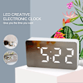 Miniatyrbild 2 av 5: Multifunktionsväckarklocka med stor skärm, LED-display, temperaturvisning, snooze-funktion, bakgrundsbelysning, alarmfunktion, kontorsklocka