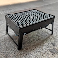 Miniatyrbilde 1 av 5: Bærbar, sammenleggbar grill: Perfekt for utendørs camping, piknik og mer! (Medium størrelse)