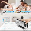 Miniatyrbild 5 av 8: LED digital väckarklocka med 180° projektion, stor LED-display med USB-port, snooze dubbelalarm, 4 projektionsljusstyrkor med automatisk dimmer