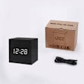 Miniatyrbillede 2 af 5: Firkant Trævækkeur Børn Studerende Elektronisk Ur Mini Stemmeaktiveret Led Træur（gul）