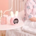 Miniatyrbild 4 av 5: Led Barnklocka, Usb Kanin Väckarklocka, Sänglampa Väckarklocka, Digital Väckarklocka（Rosa）