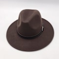 Miniatyrbilde 5 av 5: Britisk stil jazz caps pustende slitesterk ensfarget fedora hatt for daglig bruk Qinhai（One Size，Svart）