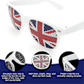 Miniatyrbillede 3 af 5: Union Jack Pinhole-briller, solbriller i plast, festlige briller til udklædning, festbriller til kong Charles' kroning, britisk nationaldag