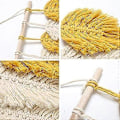 Miniatyrbild 5 av 5: Handgjord Macrame Väggbonad Fjäder Boho Väggdekor Gul Chic Vävd Blad Tofsar Dekoration Bomullsdekorationer Gobeläng Rum Dekoration För Sovrum Liv