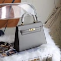 Miniatyrbillede 1 af 4: Stilful Grå Håndlavet Medium Crossbody Taske 25x10x19 High-grade gray Medium size: 25*10*19