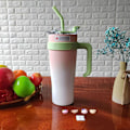 Miniatyrbild 5 av 8: Bil Isolerad Mugg Rostfritt Stål 1250ML med Sugrör Isolerade Tumblers för Utomhusresor Gradient Rosa